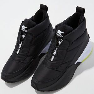 WOMEN'S OUT N ABOUT™ III PUFFY ZIP BOOT